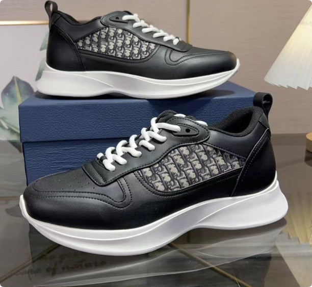 "B25" Sneaker