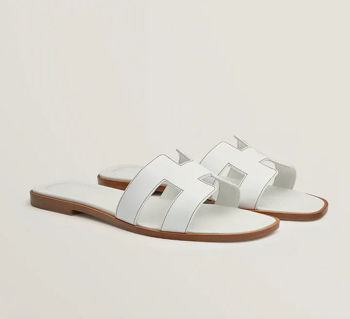 "HRMS" Sandalen